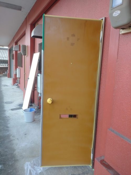 塗装前ドア